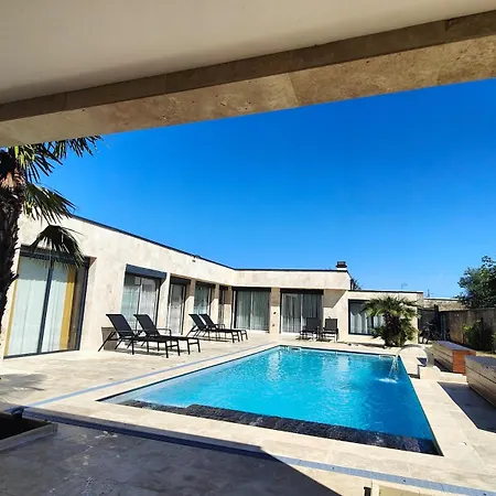 וילה - Piscine Sans Vis A Vis *